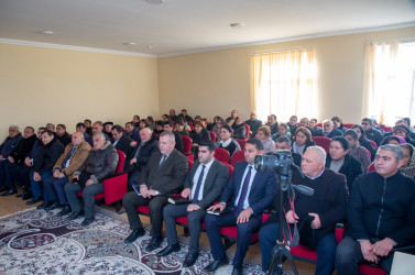 Abbaslı kəndində sakinlərimizlə keçirilən səyyar qəbul-görüş