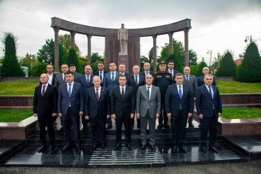 Şəmkirdə Prezident İlham Əliyevin YAP-ın VIII Qurultayındakı nitqindən irəli gələn məsələlərlə bağlı müşavirə keçirildi.