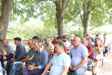 Ucqar dağ kəndlərimizdən olan Daşbulaqda sakinlərlə səyyar qəbul-görüş keçirildi.