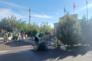 Şəmkir ərazisində yerləşən tarixi abidələrdə, qəbiristanlıqlarda iməcilik təşkil olunub, abadlıq işləri görülüb.