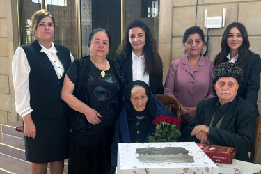 Ahıllar Günündə Şəmkirin ən yaşlı sakinlərindən olan İlyas və Kamran baba evlərində ziyarət olundu