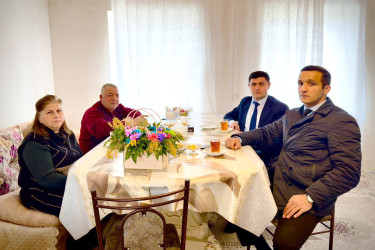 8 Mart - Beynəlxalq Qadınlar Günü münasibətilə şəhid anaları və xanımlar evlərində ziyarət olundu