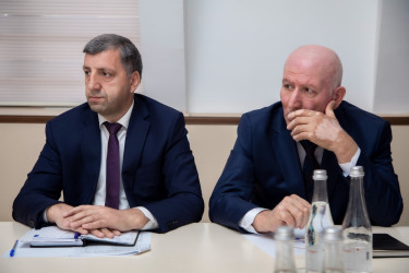 İcra başçısı İctimai Şuranın üzvləri ilə görüş keçirdi