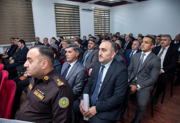 Səmkir rayonunda qış mövsümünə hazırlıqla bağlı iclas keçirildi