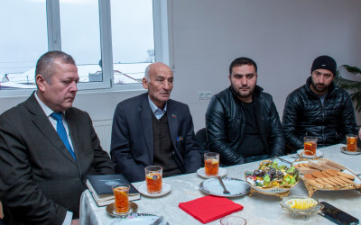 Rəşad Tağıyev bu dəfə Dəllər qəsəbəsində şəhid ailələri və qazilərlə görüş keçirib