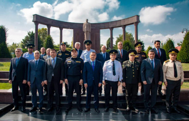 Şəmkirdə Dövlət Suverenliyi Gününə həsr olunmuş “Suverenliyə gedən Zəfər yolu” mövzusunda tədbir keçirildi