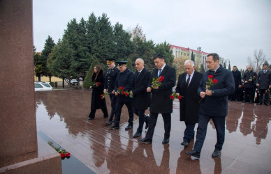 Şəmkirdə Ulu Öndər Heydər Əliyevin əziz xatirəsi ehtiramla anılıb.