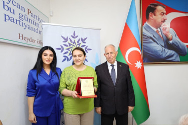 𝐔𝐥𝐮 Ö𝐧𝐝ə𝐫 𝐇𝐞𝐲𝐝ə𝐫 Ə𝐥𝐢𝐲𝐞𝐯𝐢𝐧 𝟏𝟒 𝐢𝐲𝐮𝐥𝐝𝐚 𝐡𝐚𝐤𝐢𝐦𝐢𝐲𝐲ə𝐭ə 𝐠ə𝐥𝐢𝐬̧𝐢 𝐀𝐳ə𝐫𝐛𝐚𝐲𝐜𝐚𝐧 𝐝𝐨̈𝐯𝐥ə𝐭𝐜̧𝐢𝐥𝐢𝐲𝐢𝐧𝐢𝐧 𝐭ə𝐦ə𝐥𝐢𝐧𝐢 𝐪𝐨𝐲𝐝𝐮