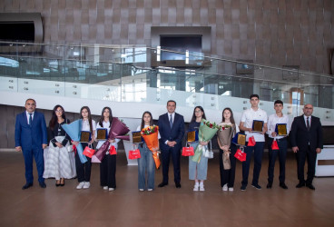 600-dən yüksək bal toplayaraq ali məktəblərə qəbul olan gənclərimizlə görüş keçirildi.