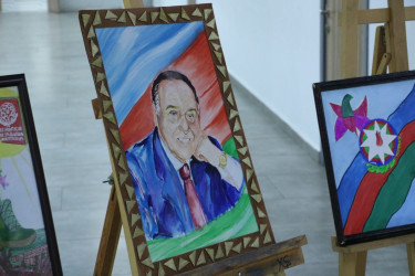 Şəmkirdə "Konstitusiya və Suverenlik ili" çərçivəsində məktəblilər arasında rəsm müsabiqəsinin yekun tədbiri keçirilib