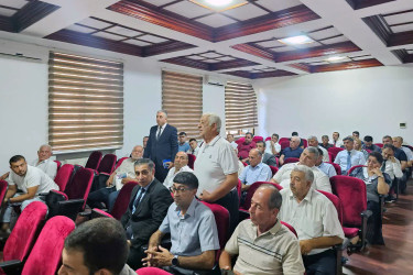 Şəmkirdə fermerlərlə növbəti görüş keçirilib