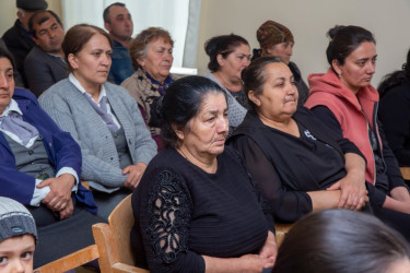 Qılıncbəylı kəndində sakinlərimizlə keçirilən səyyar qəbul-görüş -11 aprel 2025