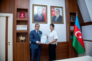 Şəmkir Rayon İcra Hakimiyyətində könüllülük fəaliyyətini başa vuran gənclərlə görüş keçirilib