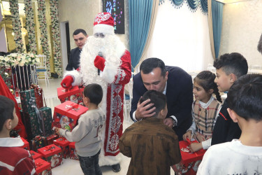 Şəmkirdə şəhid övladları üçün Yeni İl şənliyi təşkil edilib.