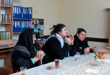 RİH başçısı Yuxarı Seyfəli kəndində şəhid ailələri ilə görüşüb