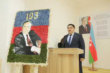Şəmkirdə Ümummilli Lider Heydər Əliyevin anadan olmasının 103-cü ildönümünə həsr olunmuş silsilə tədbirlər davam edir.