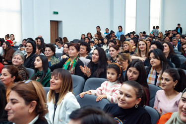 Şəmkirdə 31 Dekabr - Dünya Azərbaycanlılarının Həmrəyliyi Günü və Yeni İl münasibətilə tədbir keçirilib