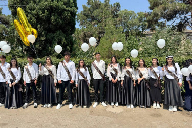 Bu gün məzunlar üçün “Son zəng” çalınıb. 14 İyun 2025