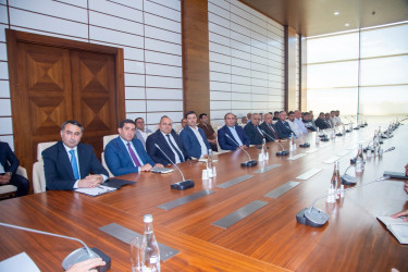 Şəmkirdə kənd təsərrüfatı sahəsində fəaliyyət göstərən sahibkarlarla görüş keçirilib