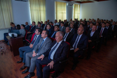 Şəmkirdə “Qərbi Azərbaycan irsi” kitabının təqdimat mərasimi oldu.