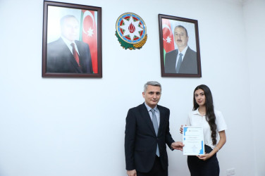 Şəmkir Rayon İcra Hakimiyyətində könüllü fəaliyyətini başa vuran gənclərlə görüş keçirildi.