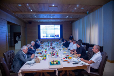 𝐒̧ə𝐦𝐤𝐢𝐫𝐝ə 𝐌𝐢𝐥𝐥𝐢 𝐌ə𝐭𝐛𝐮𝐚𝐭ı𝐦ı𝐳ı𝐧 𝐲𝐚𝐫𝐚𝐧𝐦𝐚𝐬ı𝐧ı𝐧 𝟏𝟓𝟎 𝐢𝐥𝐥𝐢𝐤 𝐲𝐮𝐛𝐢𝐥𝐞𝐲𝐢 𝐦𝐮̈𝐧𝐚𝐬𝐢𝐛ə𝐭𝐢𝐥ə 𝐣𝐮𝐫𝐧𝐚𝐥𝐢𝐬𝐭𝐥ə𝐫𝐥ə 𝐠𝐨̈𝐫𝐮̈𝐬̧ 𝐤𝐞𝐜̧𝐢𝐫𝐢𝐥𝐝𝐢