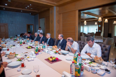 𝐒̧ə𝐦𝐤𝐢𝐫𝐝ə 𝐌𝐢𝐥𝐥𝐢 𝐌ə𝐭𝐛𝐮𝐚𝐭ı𝐦ı𝐳ı𝐧 𝐲𝐚𝐫𝐚𝐧𝐦𝐚𝐬ı𝐧ı𝐧 𝟏𝟓𝟎 𝐢𝐥𝐥𝐢𝐤 𝐲𝐮𝐛𝐢𝐥𝐞𝐲𝐢 𝐦𝐮̈𝐧𝐚𝐬𝐢𝐛ə𝐭𝐢𝐥ə 𝐣𝐮𝐫𝐧𝐚𝐥𝐢𝐬𝐭𝐥ə𝐫𝐥ə 𝐠𝐨̈𝐫𝐮̈𝐬̧ 𝐤𝐞𝐜̧𝐢𝐫𝐢𝐥𝐝𝐢