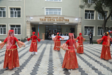 Əhməd Cavad adına tam orta ümumtəhsil məktəbi yenidənqurma və əsaslı təmir işlərindən sonra müəllim və şagirdlərin istifadəsinə verildi.