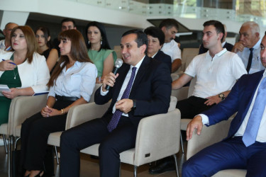 Şəmkirdə “İctimai iştirakçılıq sahəsində bilik və bacarıqların artırılması” adlı təlimlər keçirilib