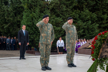 "Vətən müharibəsi bizim şanlı tariximiz, şəhidlər və qazilər qürur mənbəyimizdir" - Şəmkirdə Anım Günü tədbiri keçirildi