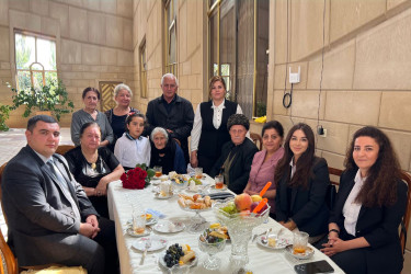 Ahıllar Günündə Şəmkirin ən yaşlı sakinlərindən olan İlyas və Kamran baba evlərində ziyarət olundu