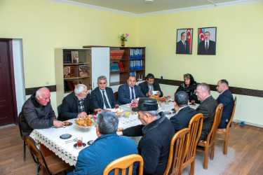 RİH başçısı Qapanlı kəndində şəhid ailələri ilə görüş keçirib