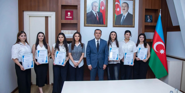 Şəmkir Rayon İcra Hakimiyyətində könüllülük fəaliyyətini başa vuran gənclərlə görüş keçirilib