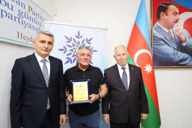 𝐔𝐥𝐮 Ö𝐧𝐝ə𝐫 𝐇𝐞𝐲𝐝ə𝐫 Ə𝐥𝐢𝐲𝐞𝐯𝐢𝐧 𝟏𝟒 𝐢𝐲𝐮𝐥𝐝𝐚 𝐡𝐚𝐤𝐢𝐦𝐢𝐲𝐲ə𝐭ə 𝐠ə𝐥𝐢𝐬̧𝐢 𝐀𝐳ə𝐫𝐛𝐚𝐲𝐜𝐚𝐧 𝐝𝐨̈𝐯𝐥ə𝐭𝐜̧𝐢𝐥𝐢𝐲𝐢𝐧𝐢𝐧 𝐭ə𝐦ə𝐥𝐢𝐧𝐢 𝐪𝐨𝐲𝐝𝐮