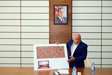 Mədəniyyət naziri Şəmkirdə vətəndaşlarla görüşüb.