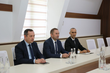 İcra başçısı “Şəmkir” FK-nın nümayəndə heyəti ilə növbəti görüş keçirib