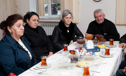 RİH başçısı Düyərli kəndində şəhid ailələri ilə görüş keçirdi.